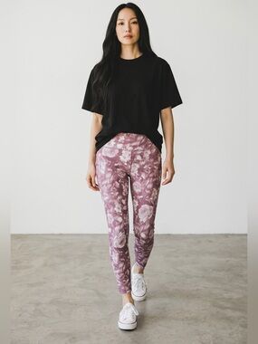 NWT-Athletic Works Rose patterned knit pants. Size 20